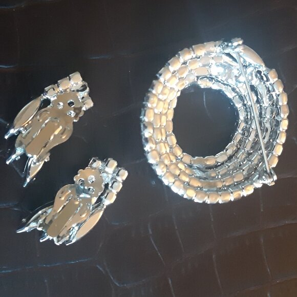 Rhinestone Concentric Circles w/ Marquis Vintage Brooch and Clip On Earring Set - Picture 4 of 15